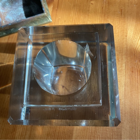 ANTIQUE BRASS & LEAD CRYSTAL INKWELL / PEN HOLDER GLOWY URANIUM VINTAGE NEON - Picture 13 of 14